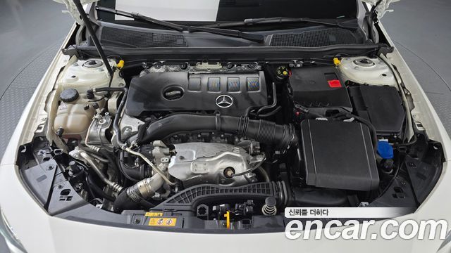 Mercedes-Benz CLA-Class 2023 — photo 6