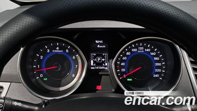 Hyundai AVANTE 2015 — photo 8