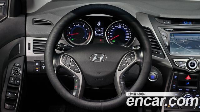 Hyundai AVANTE 2015 — photo 13
