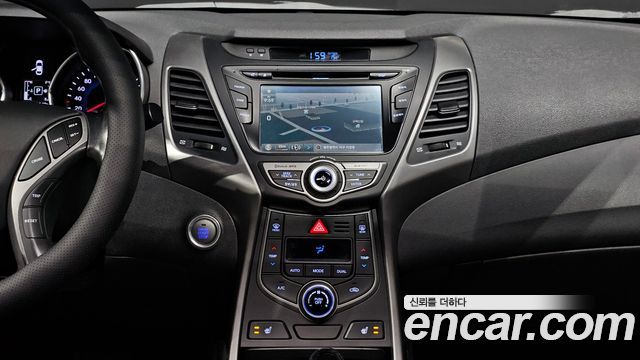 Hyundai AVANTE 2015 — photo 14