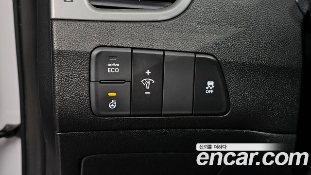 Hyundai AVANTE 2015 — photo 18