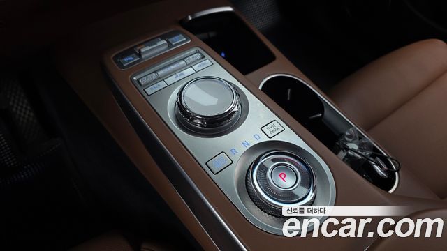Genesis GV70 2023 — photo 9