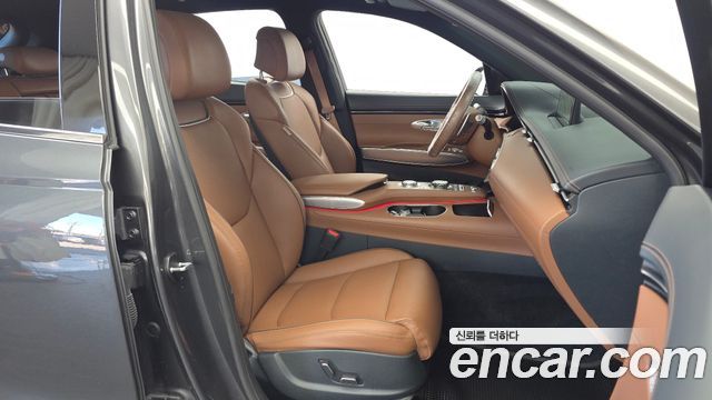 Genesis GV70 2023 — photo 11
