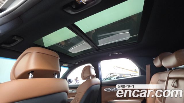 Genesis GV70 2023 — photo 18
