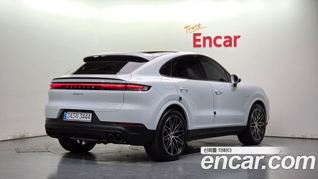 Porsche Cayenne 2025 — photo 2