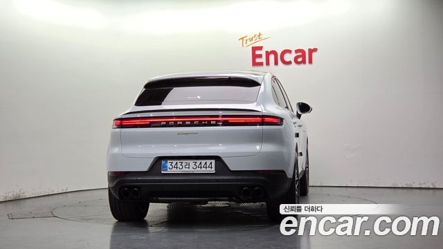 Porsche Cayenne 2025 — photo 4