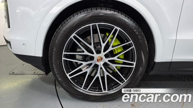 Porsche Cayenne 2025 — photo 5