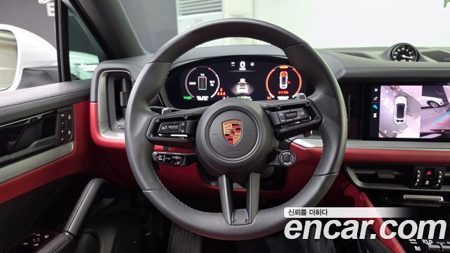 Porsche Cayenne 2025 — photo 19