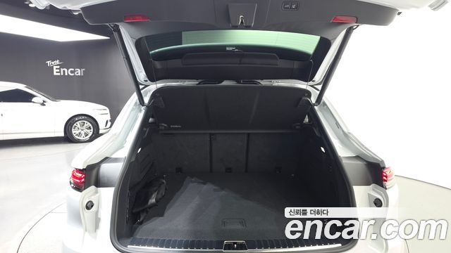 Porsche Cayenne 2025 — photo 26
