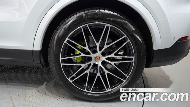 Porsche Cayenne 2025 — photo 7