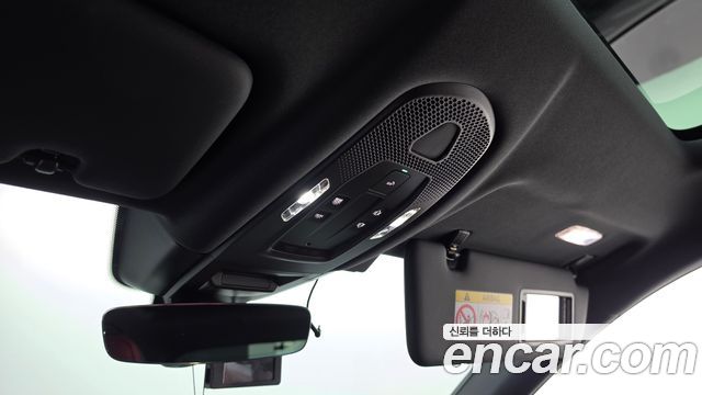 Porsche Cayenne 2025 — photo 30