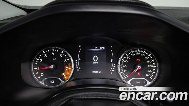 Jeep Renegade 2017 — photo 11