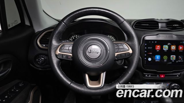 Jeep Renegade 2017 — photo 19