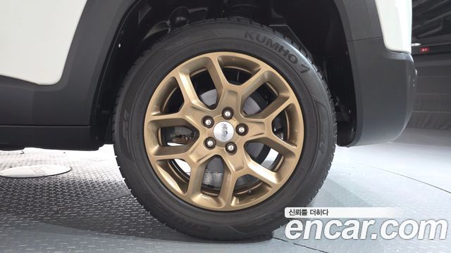 Jeep Renegade 2017 — photo 7
