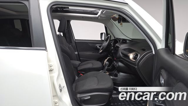 Jeep Renegade 2017 — photo 16