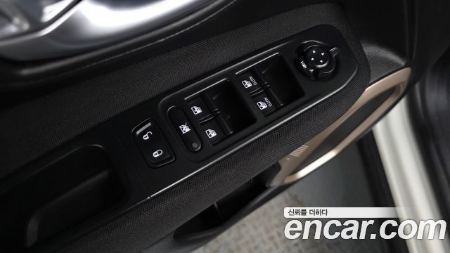 Jeep Renegade 2017 — photo 30