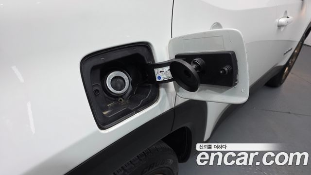 Jeep Renegade 2017 — photo 33