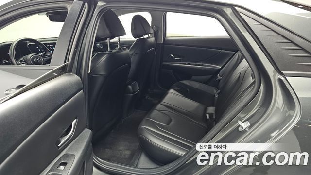 Hyundai AVANTE 2021 — photo 11