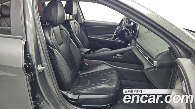 Hyundai AVANTE 2021 — photo 12
