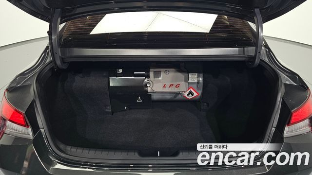 Hyundai AVANTE 2021 — photo 20