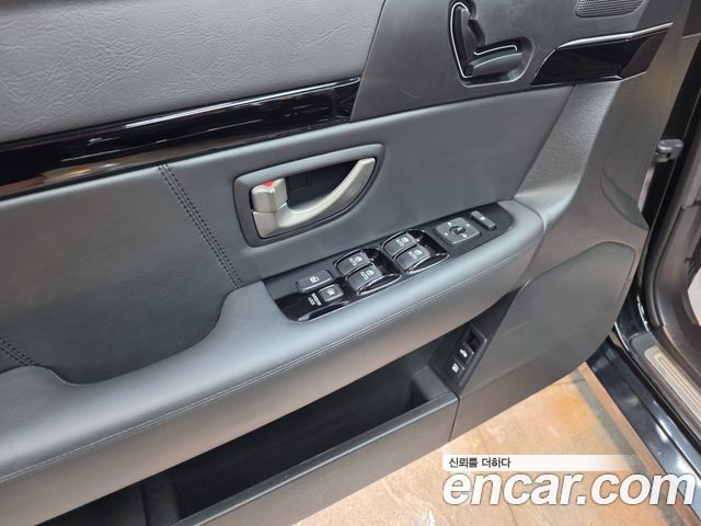 Kia OPIRUS 2011 — photo 14