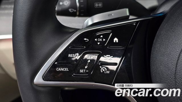 Mercedes-Benz E-Class 2023 — photo 21