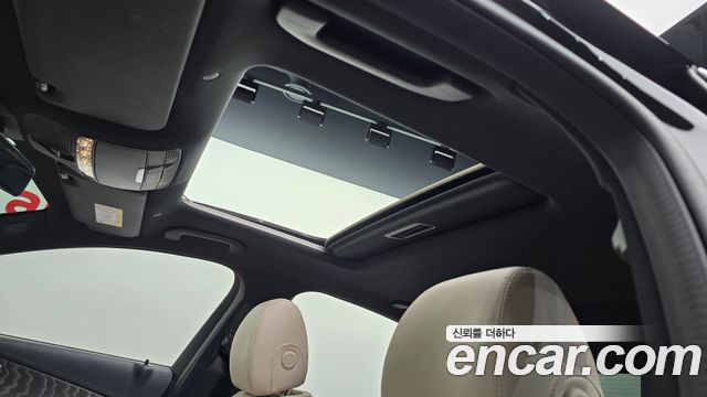 Mercedes-Benz E-Class 2023 — photo 28