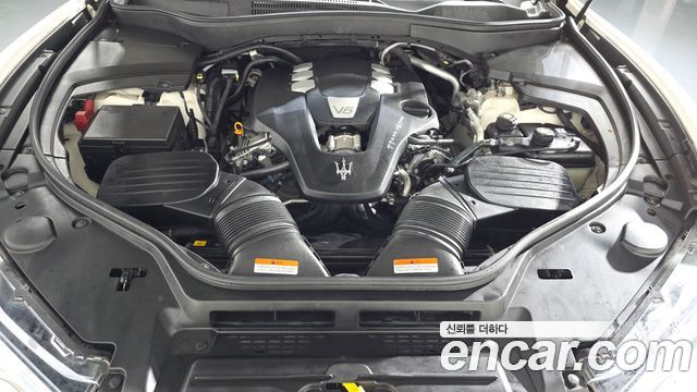 Maserati Levante 2019 — photo 6