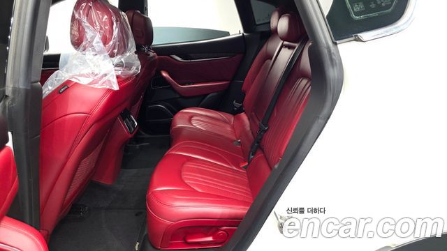 Maserati Levante 2019 — photo 11