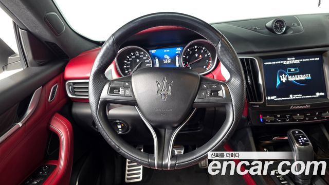 Maserati Levante 2019 — photo 13