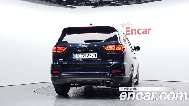 Kia Sorento 2018 — photo 4