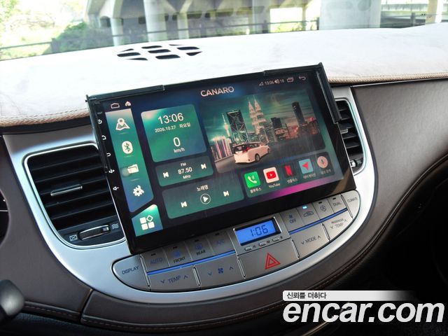 Hyundai Genesis 2012 — photo 1