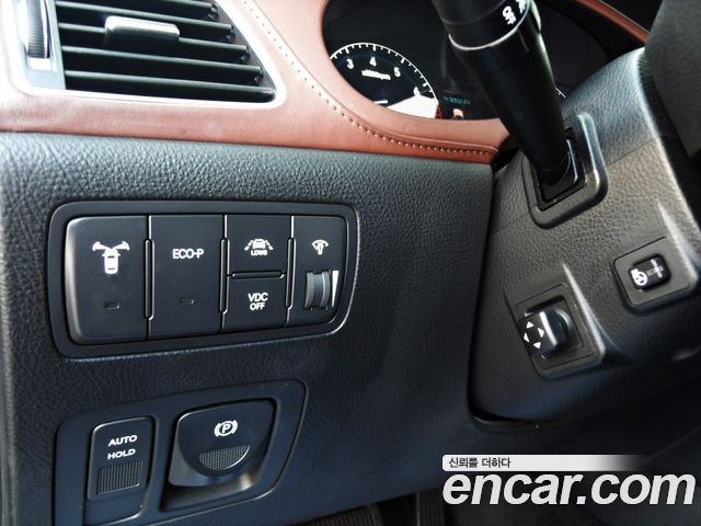 Hyundai Genesis 2012 — photo 8