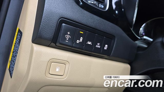 Kia Canival 2017 — photo 22