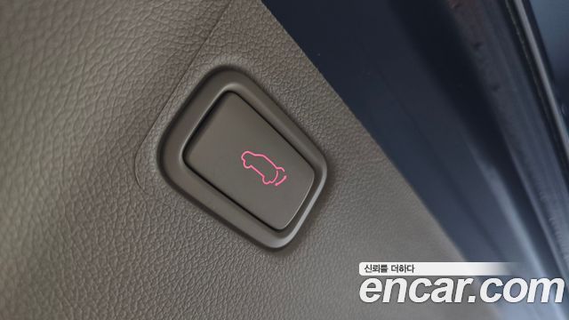 Kia Canival 2017 — photo 26