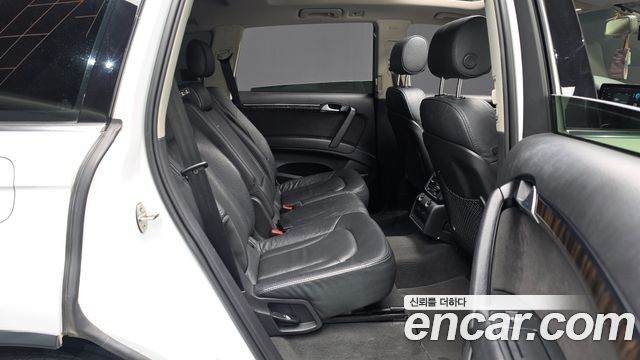 Audi Q7 2015 — photo 11