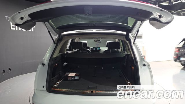 Audi Q7 2015 — photo 20