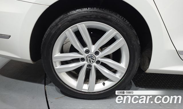 Volkswagen Passat 2018 — photo 5