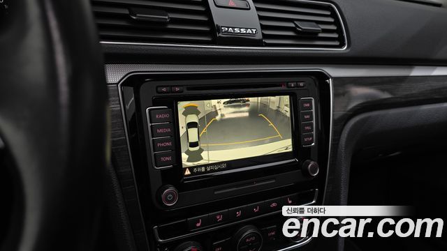 Volkswagen Passat 2018 — photo 20