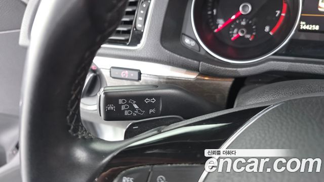 Volkswagen Passat 2018 — photo 30