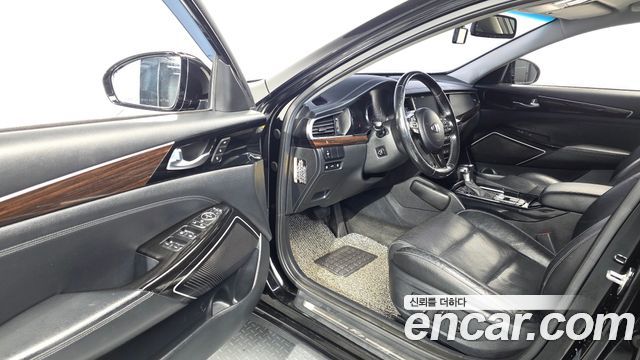 Kia K7 2019 — photo 13