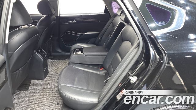 Kia K7 2019 — photo 17