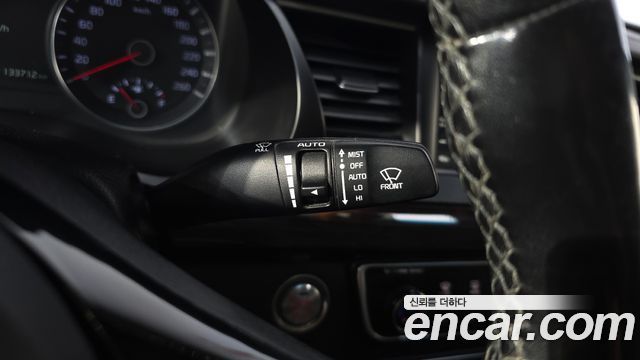 Kia K7 2019 — photo 26