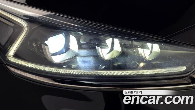 Kia K7 2019 — photo 8