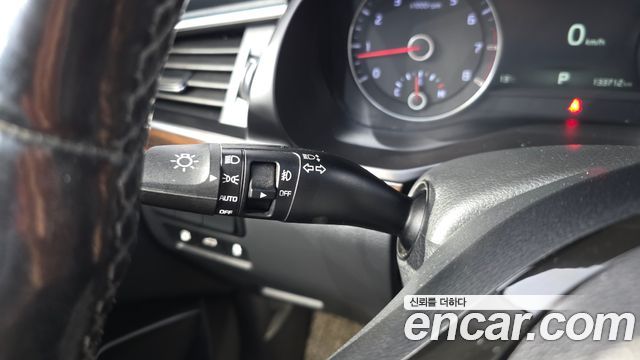 Kia K7 2019 — photo 27