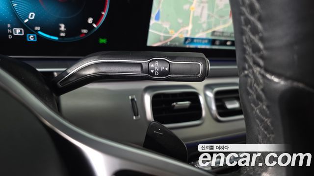 Mercedes-Benz GLE-Class 2019 — photo 12
