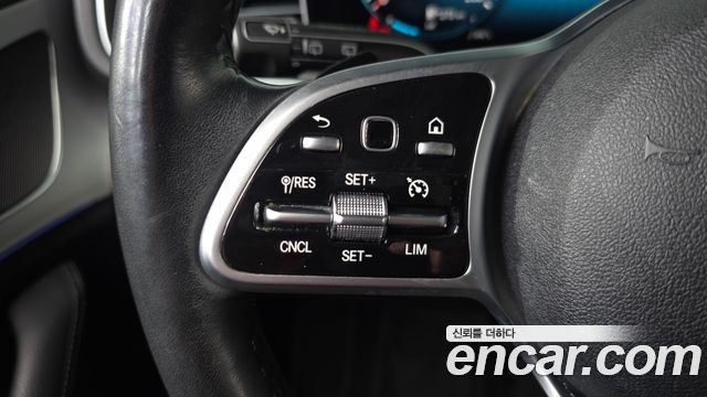 Mercedes-Benz GLE-Class 2019 — photo 23