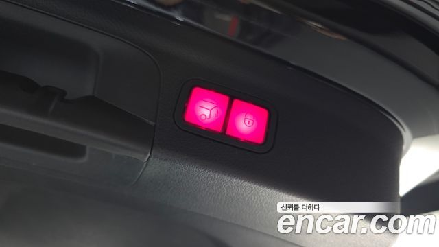 Mercedes-Benz GLE-Class 2019 — photo 24