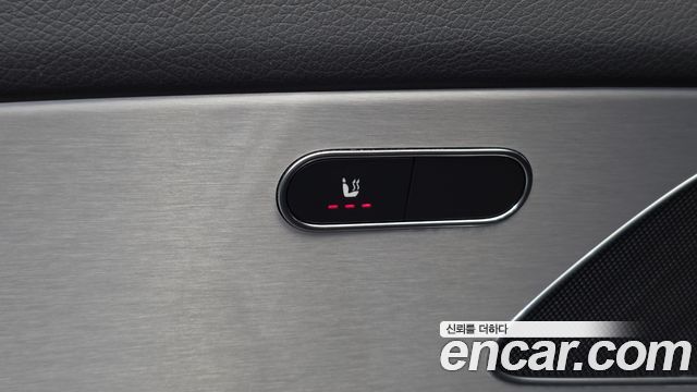 Mercedes-Benz GLE-Class 2019 — photo 25