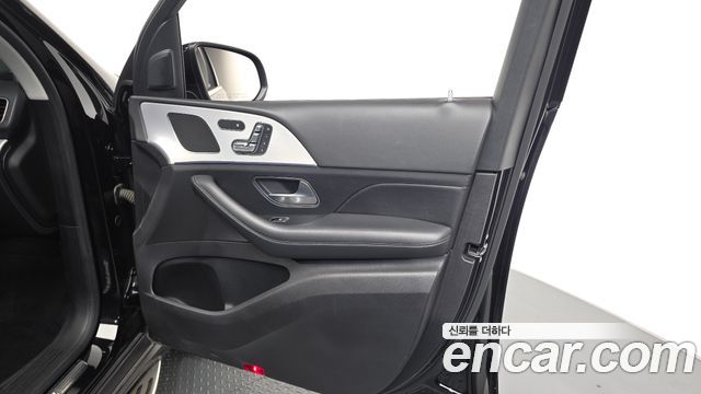 Mercedes-Benz GLE-Class 2019 — photo 14